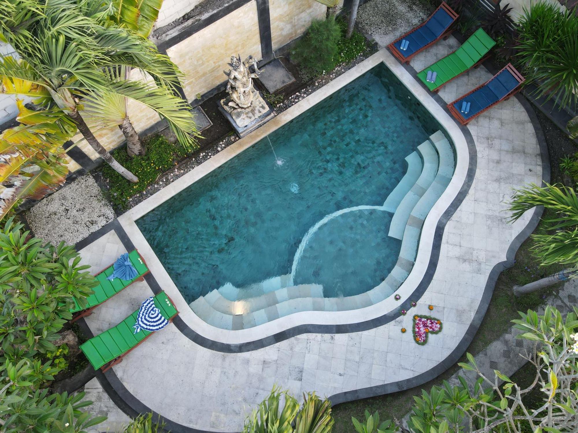 Bungalow Geringsing Candidasa Esterno foto