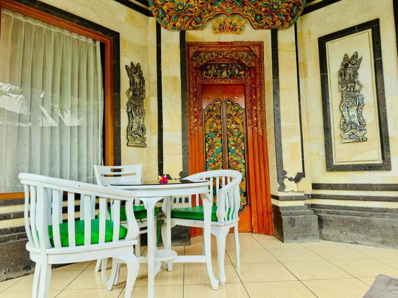 Bungalow Geringsing Candidasa Esterno foto