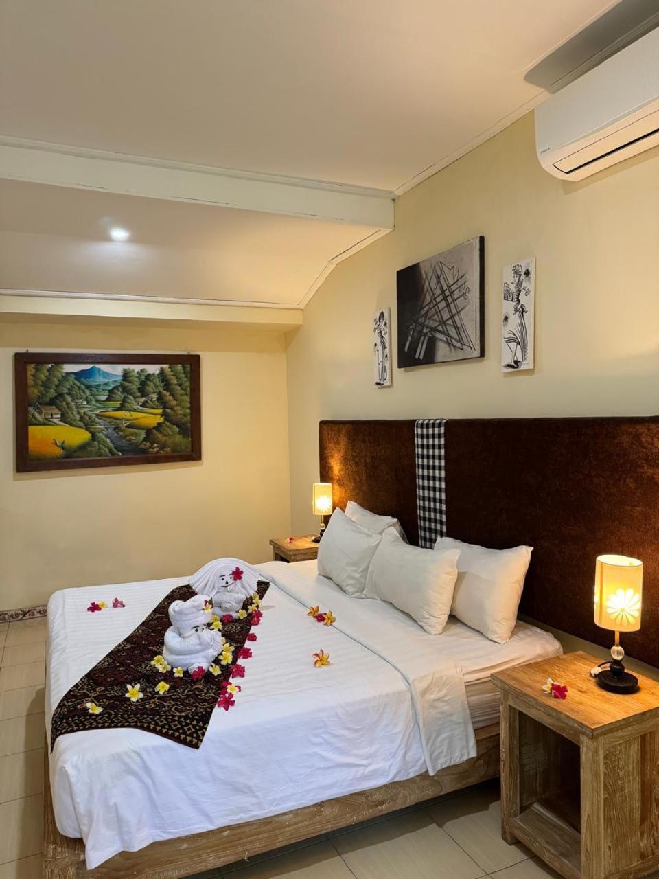 Bungalow Geringsing Candidasa Esterno foto