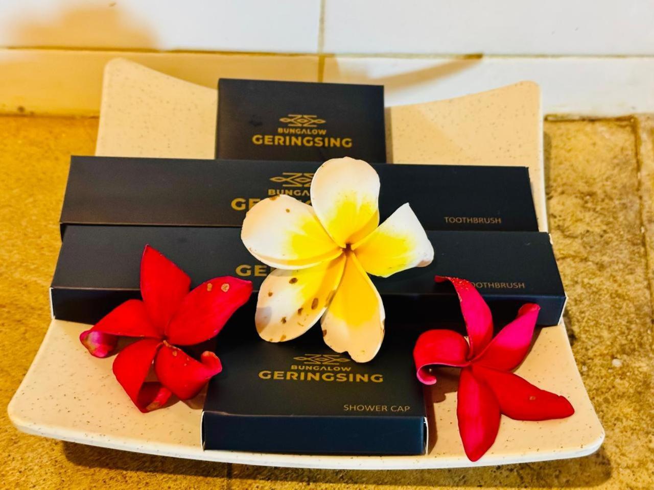 Bungalow Geringsing Candidasa Esterno foto