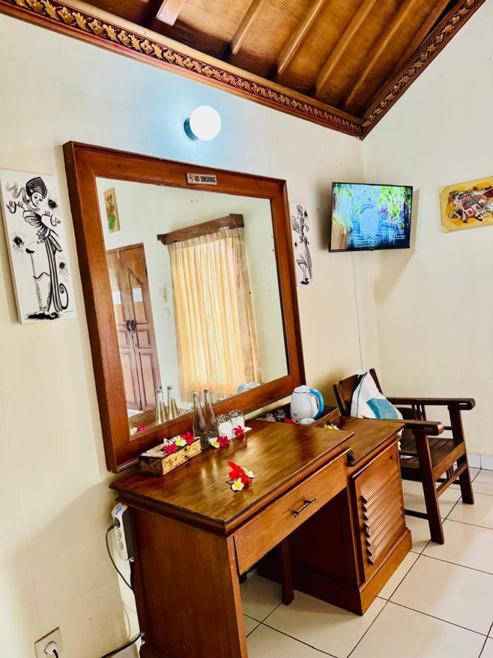 Bungalow Geringsing Candidasa Esterno foto