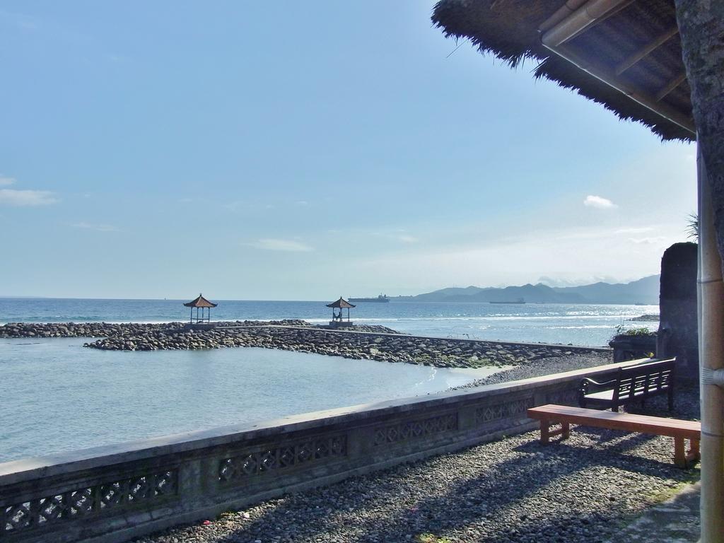 Bungalow Geringsing Candidasa Esterno foto