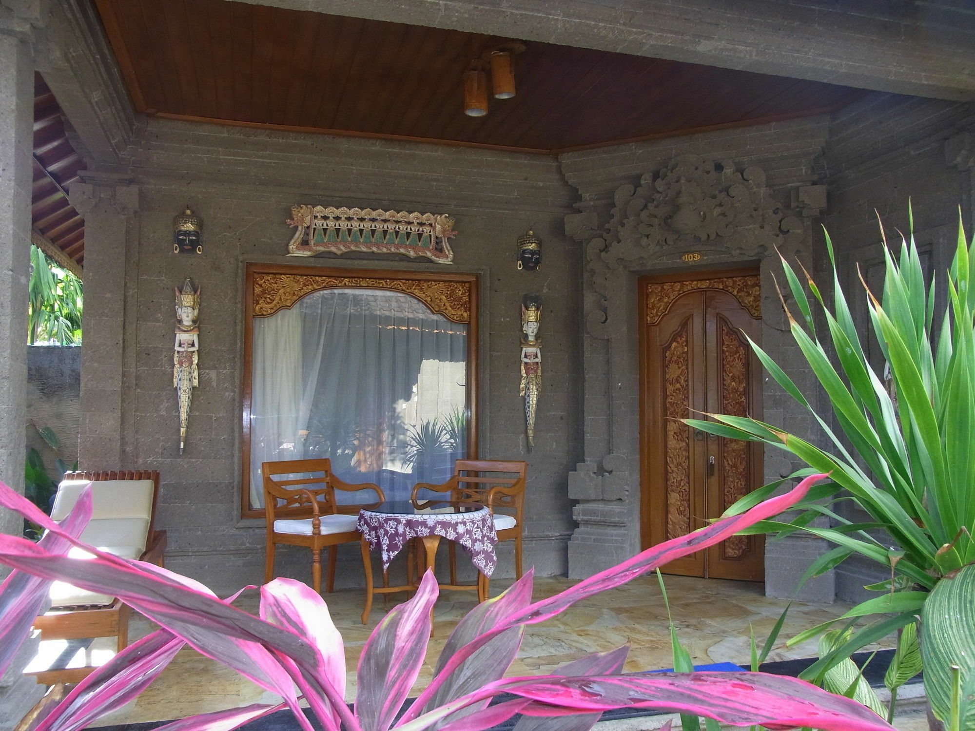 Bungalow Geringsing Candidasa Esterno foto